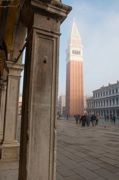 Campanario de San Marco en la niebla — Foto de Stock