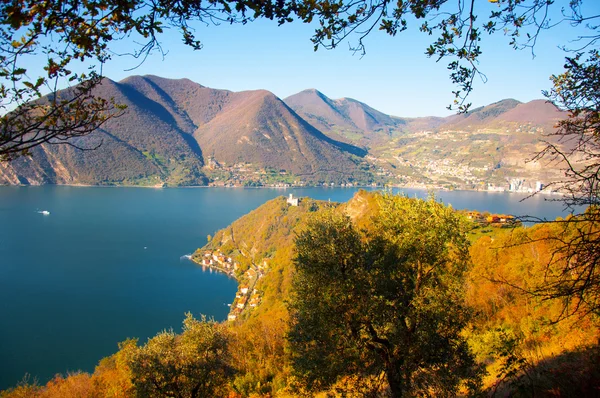 Iseo Gölü İtalya ile montisola görünümünü
