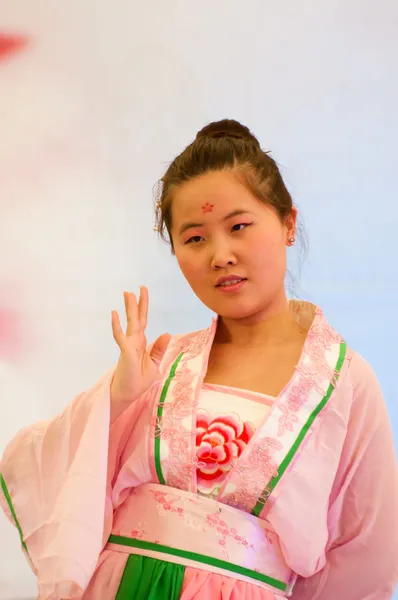 Japanese dance at festival of the East — Stock Photo, Image