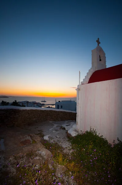 Chiesa a Mykonos al tramonto — Foto Stock