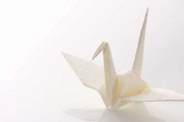 Beyaz origami turna