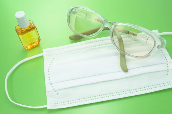 Beschermende glas, masker en oog lotion. — Stockfoto