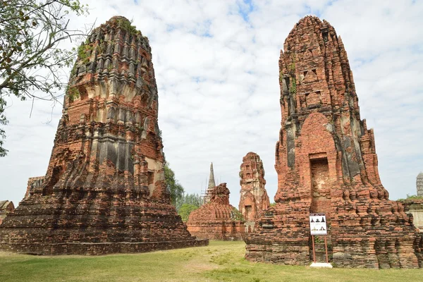 Pagoda w wat phra mahathat — Zdjęcie stockowe