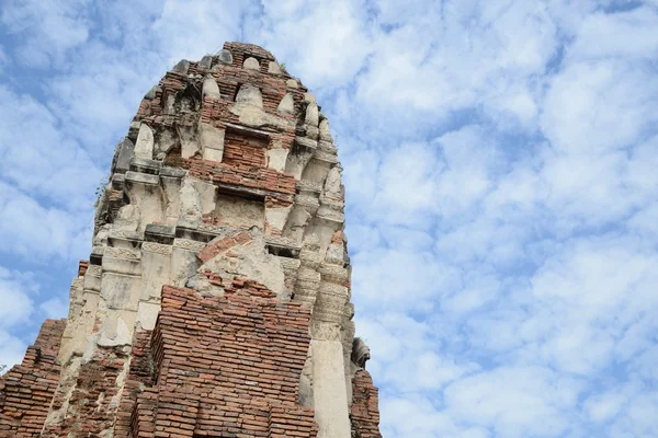 Góry pagoda w wat phra mahathat — Zdjęcie stockowe