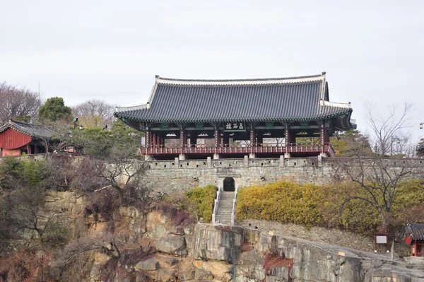 Architettura tradizionale coreana, ChokSeongru, a Jinju, Corea — Foto Stock