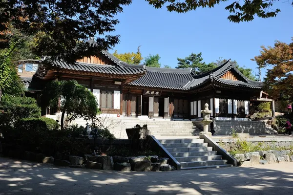 GilSangSa, antiguo templo coreano en Seúl . — Foto de Stock