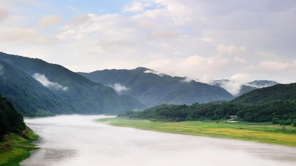 Rio Soyang em Inje — Fotografia de Stock