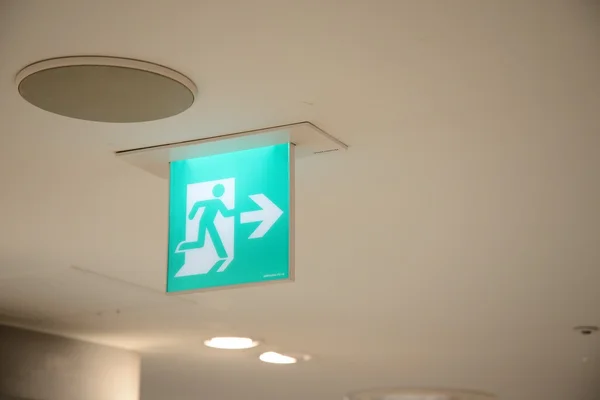 Emergency Exit Sign Pannel on the ceiling — Stock Photo, Image