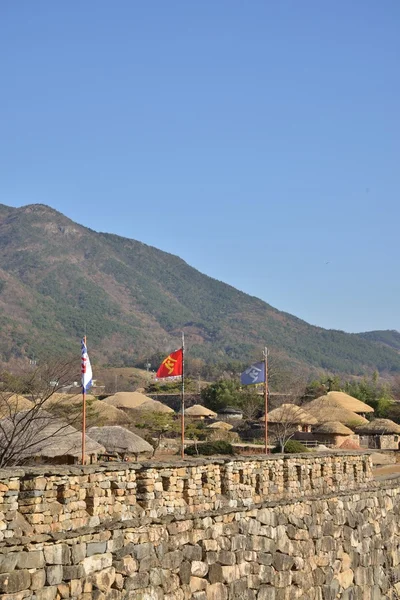 韩国传统旧城的前景被称为韩国思量 — 图库照片