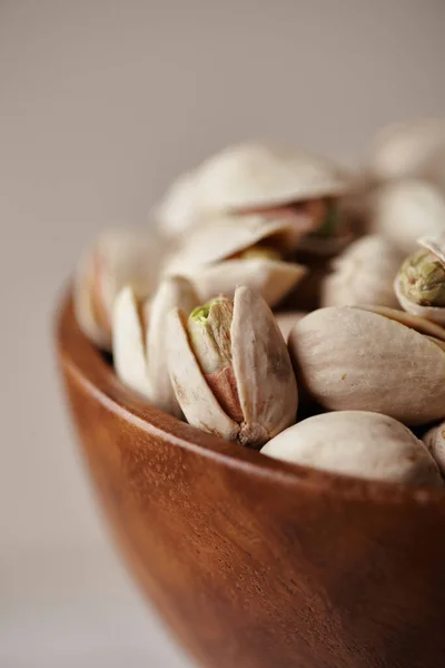 Tasty Pistachio Nuts Bowl Marble Table Top View Close — Stock Photo, Image