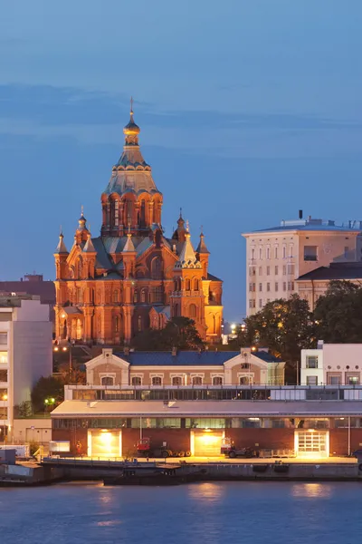 Helsinki Uspenski Katedrali'ne geceleri