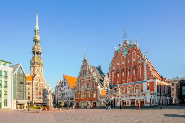 Plaza del Ayuntamiento de Riga, la capital de Letonia — Foto de Stock