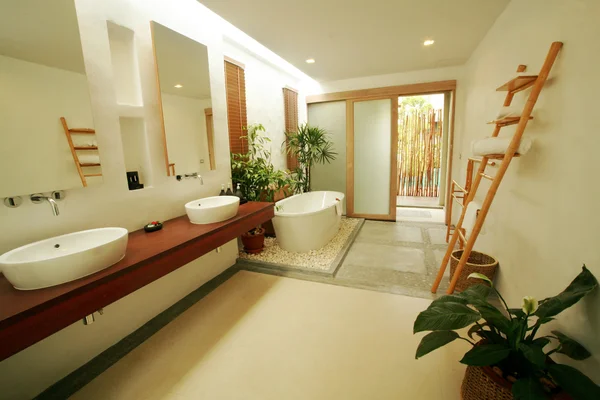 banyo.