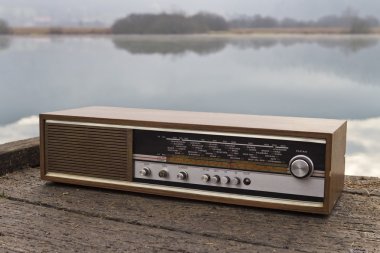 Retro radyo alıcısı