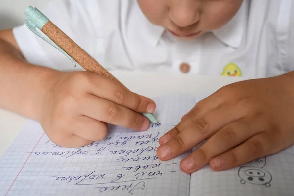 Child Learns Write Pen Стоковое Фото