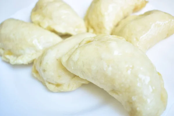 Gerçek Ukrayna mantı buğulaması.