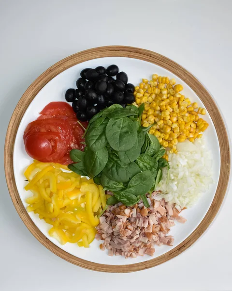 İtalyan pizza için taze malzemeler