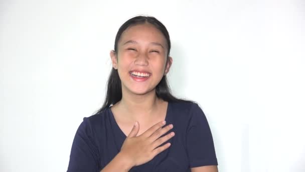 Una adolescente asiática chica riendo — Vídeos de Stock