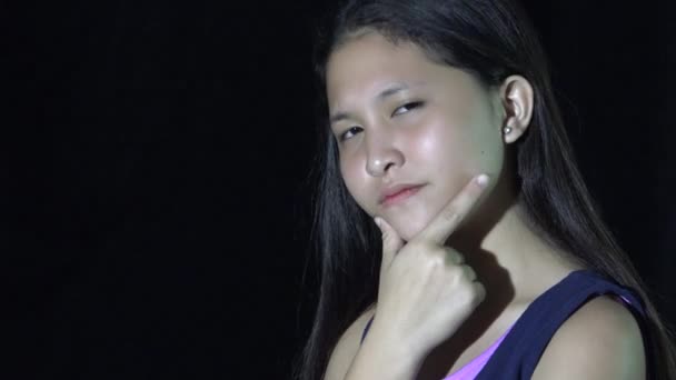 Confused Filipina Teen Girl Thinking — Stock videók