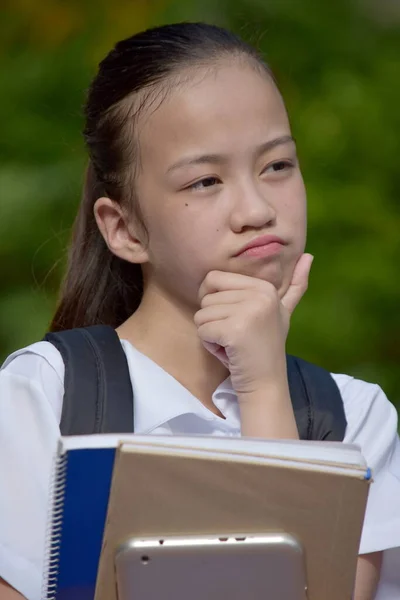 Una Estudiante Tomando Una Decisión — Foto de Stock