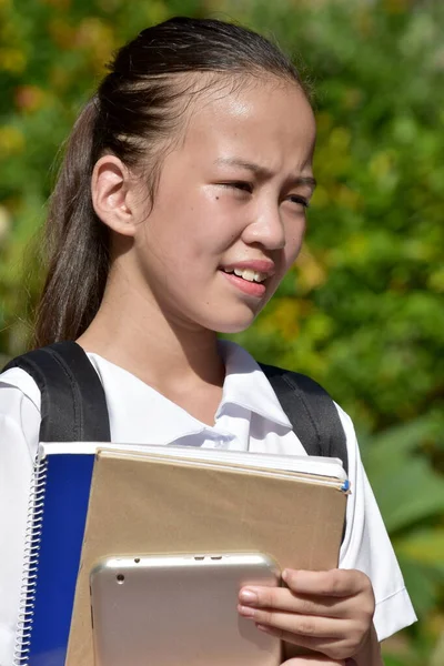 Retrato Una Estudiante Adolescente Escuela Chica — Foto de Stock