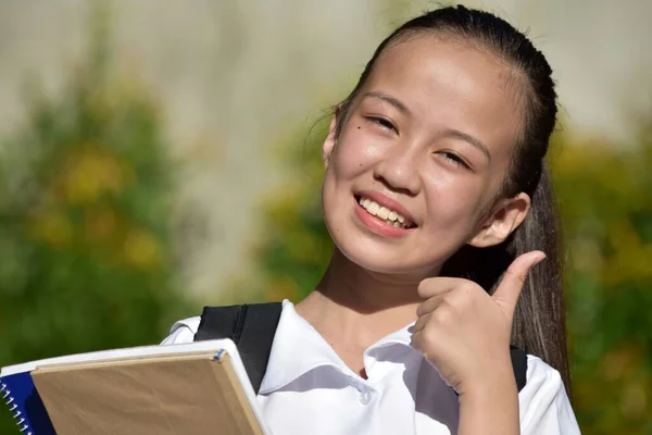 Uma Menina Escola Asiática Felicidade — Fotografia de Stock