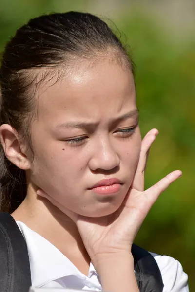 Młoda Azjatka Student Bólem Zęba — Zdjęcie stockowe