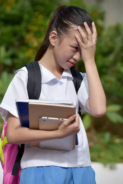 Minderheiten Mädchen Student Und Sorge Tragen Rucksack Mit Schulbüchern — Stockfoto