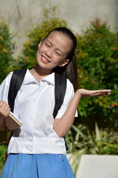 Seorang Siswa Perempuan Dan Ketidaktegasan — Stok Foto