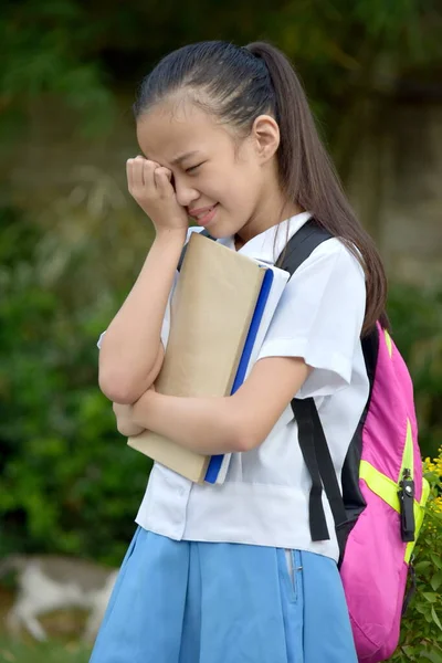 Triste Estudiante Diverso Adolescente Escuela Chica Usando Bookbag Con Libros —  Fotos de Stock