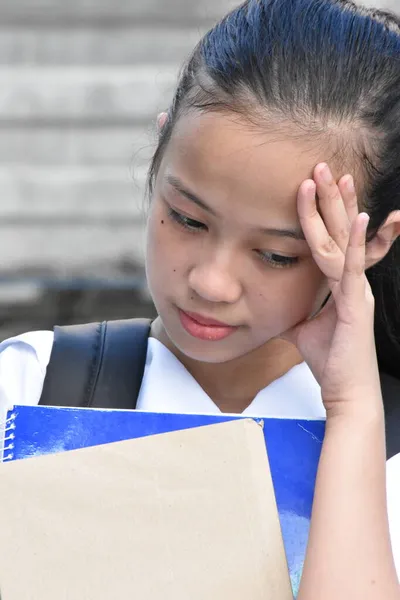 Juvenil Asiático Chica Estudiante Bajo Estrés —  Fotos de Stock