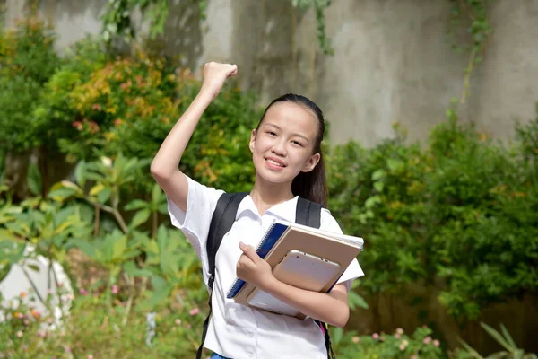 Exitosa Estudiante Asiática Con Libros Texto — Foto de Stock