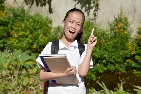 Kvinnlig Student Som Har Idé Med Skolböcker — Stockfoto