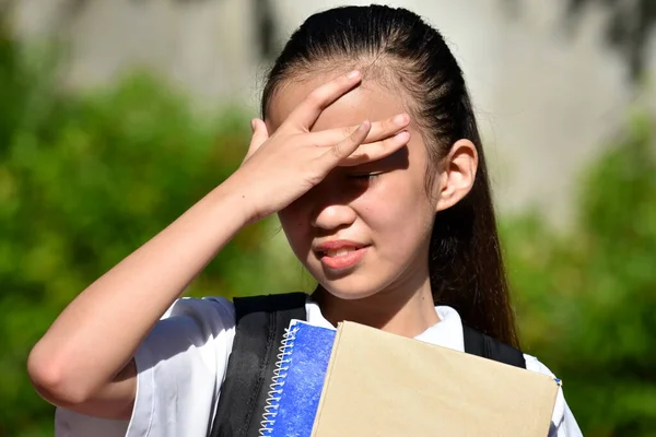 Uma Menina Estudante Sob Estresse — Fotografia de Stock