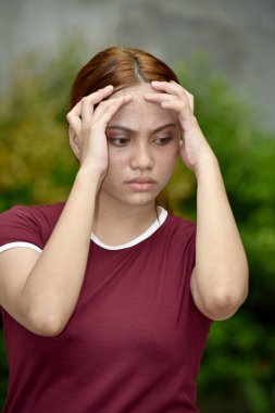 Endişe verici Genç Çeşitli Kadın Yetişkin