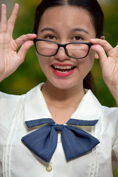 Щаслива Філіппіна Доросла Жінка Окулярами — стокове фото