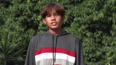 Ürkek bir genç adam ve korku