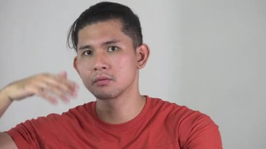 Arayan ya da Arayan Asyalı Bir Adam