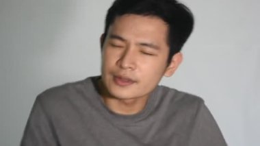 Müziğe Alkışlayan Adam