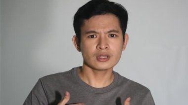 Sinirli ve Sinirli Bir Adam