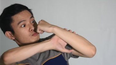 Bir Çılgın Adam Fiziksel Komedisi