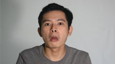 Komik Yüzlü Adam Gevezeliği