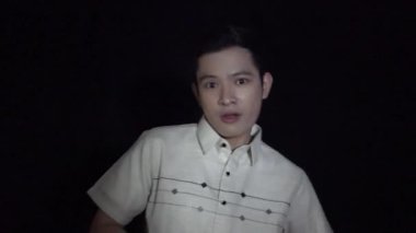 Mutlu Asyalı Erkek Şeker Yiyen Gençler