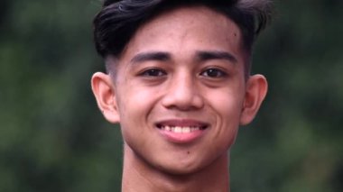 Filipinli Ergen Çocuğun Yakın Çekimi