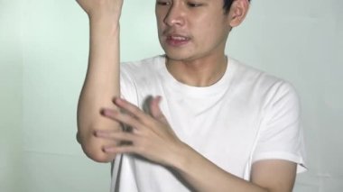 Kas Ağrısı veya Dirsek Yarası