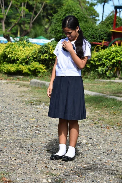 制服姿のアジアの女子学生 — ストック写真