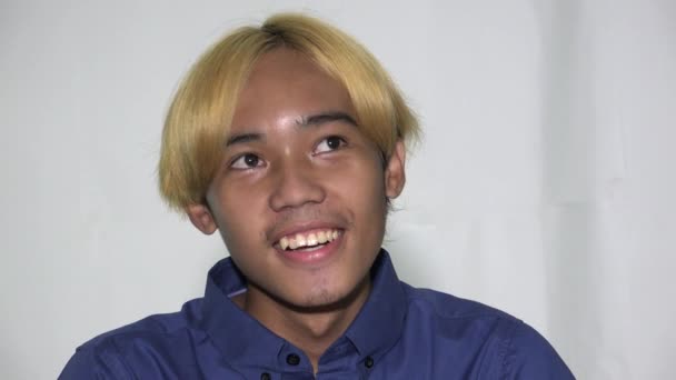 Asian Man Smiling Isolated — Vídeos de Stock