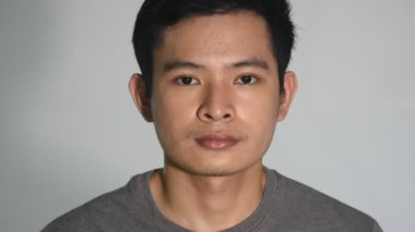 Ciddi Asyalı Filipinli Yakından İzole Edildi