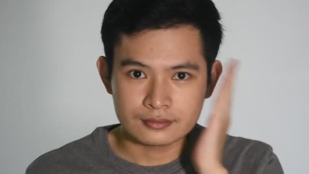 Pateta Asiático Homem Dançando Closeup Isolado — Vídeo de Stock