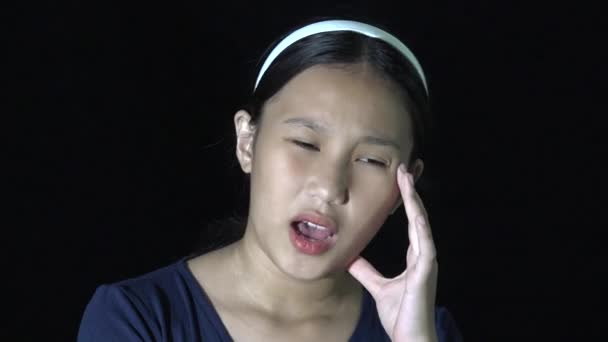 Stressed Asian Girl Teen Talking Isolated — Vídeos de Stock